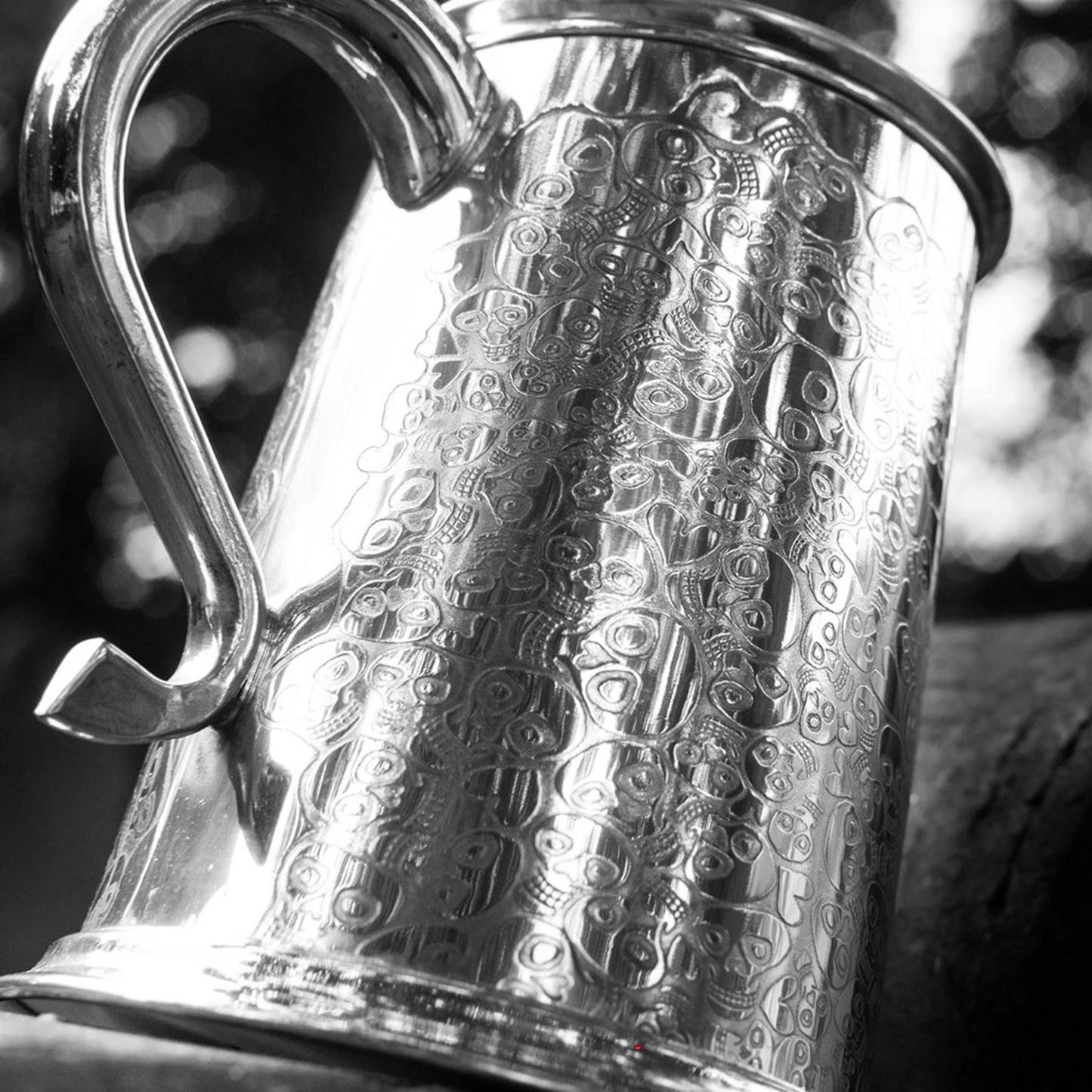 1 Pint Pewter Tankard Skull and Heart Design Swan Handle Perfect for Engraving