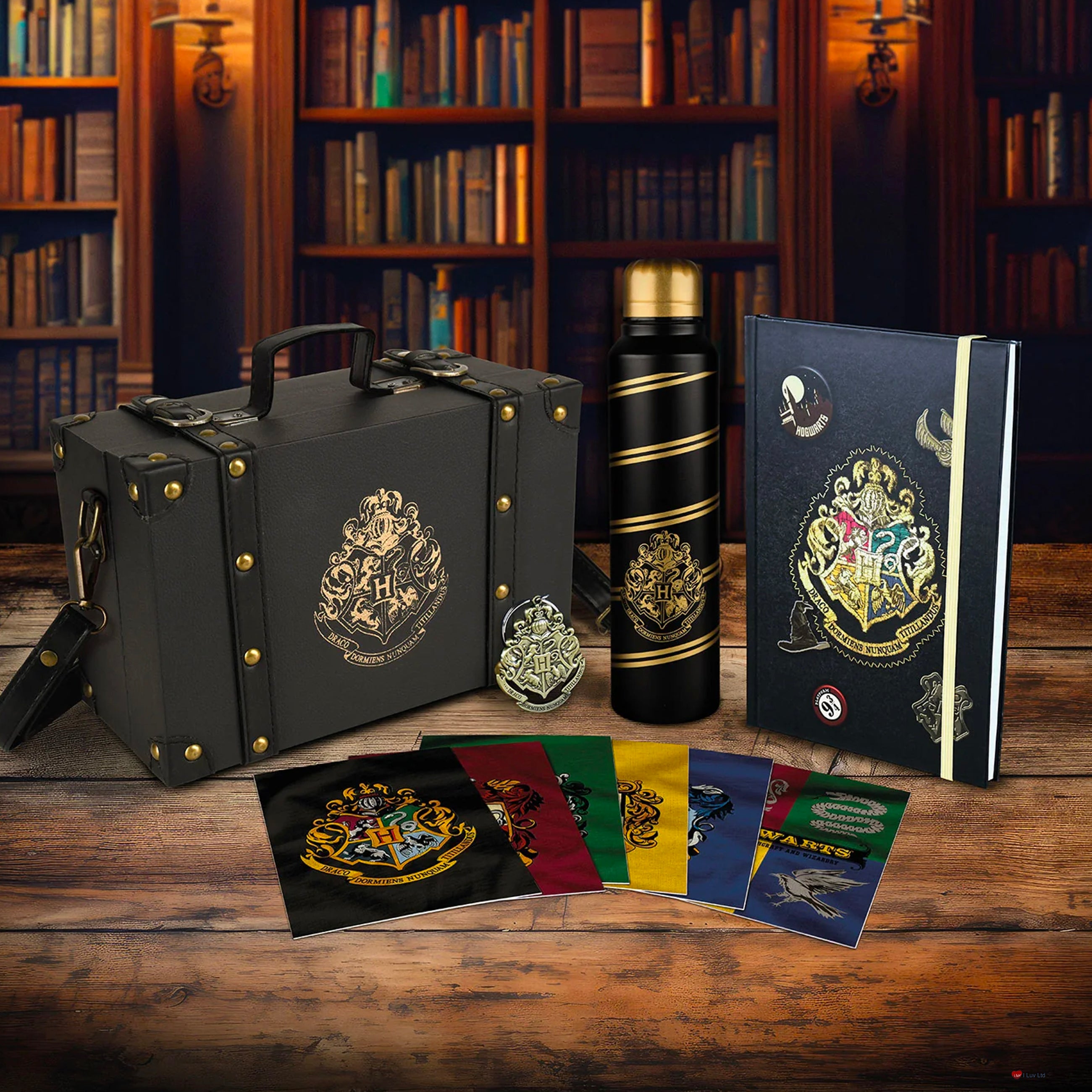 Harry Potter Hogwarts Crest Gift Set – Notebook Bottle Keychain & postcards Collector Box
