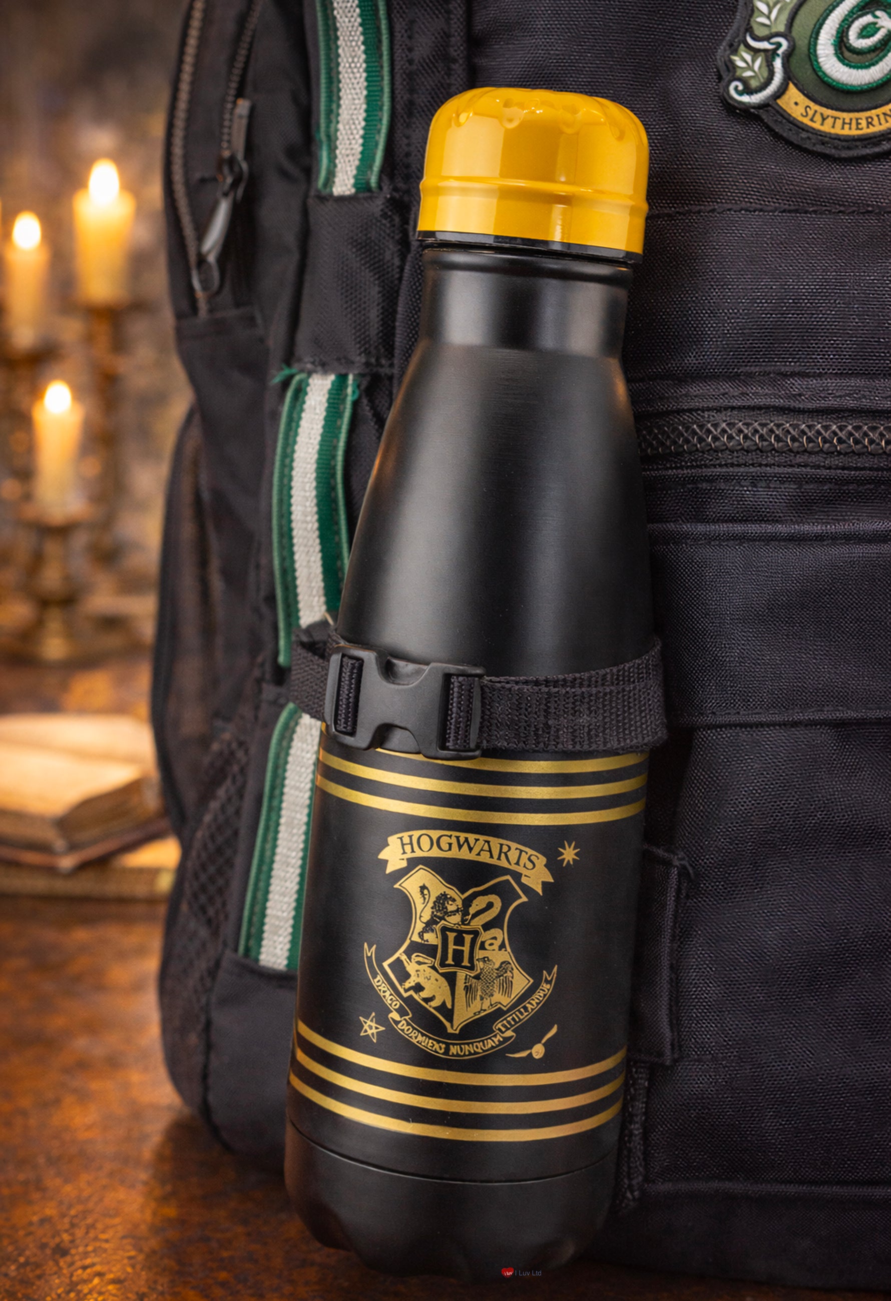 Harry Potter Hogwarts Crest Water Bottle – Wizarding World Drinks Bottle Black Gold Design